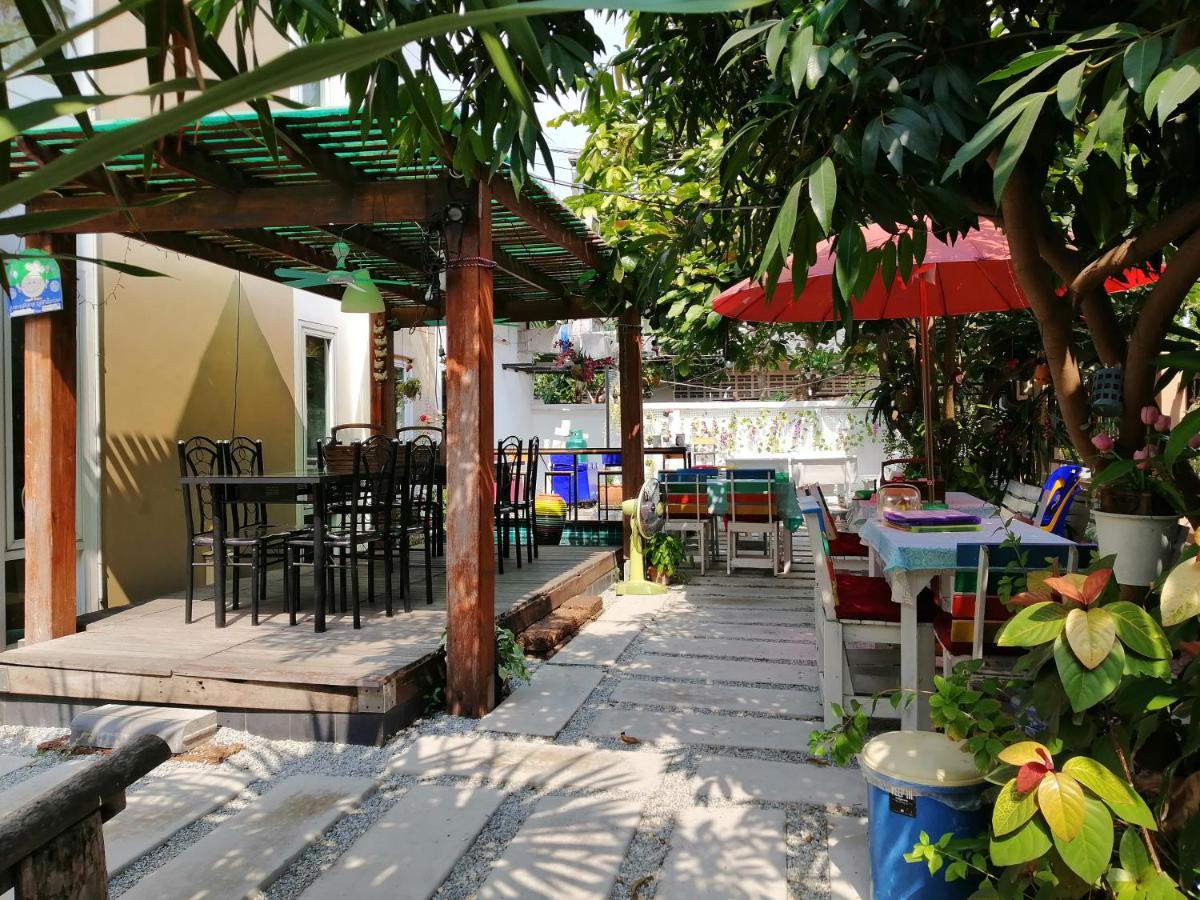 Hotel Wood House Pattaya Exterior foto