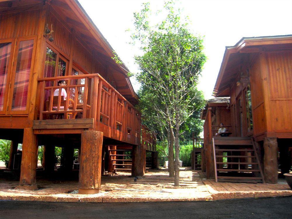 Hotel Wood House Pattaya Exterior foto